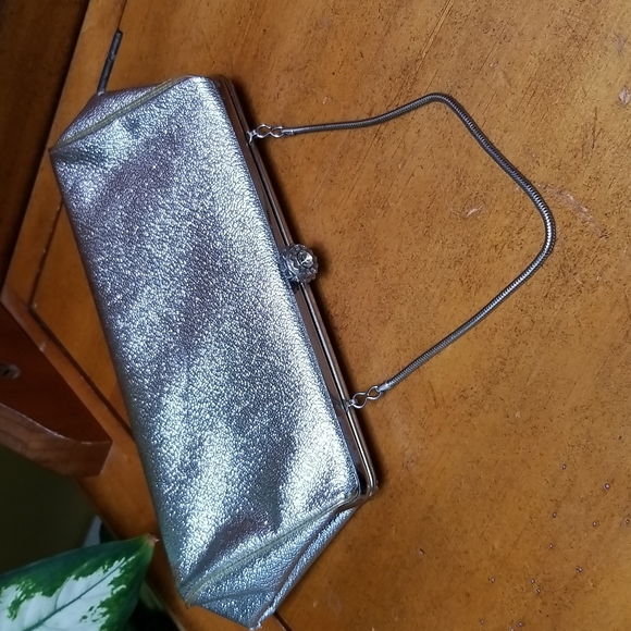Silver Purse - Picture 10 of 16